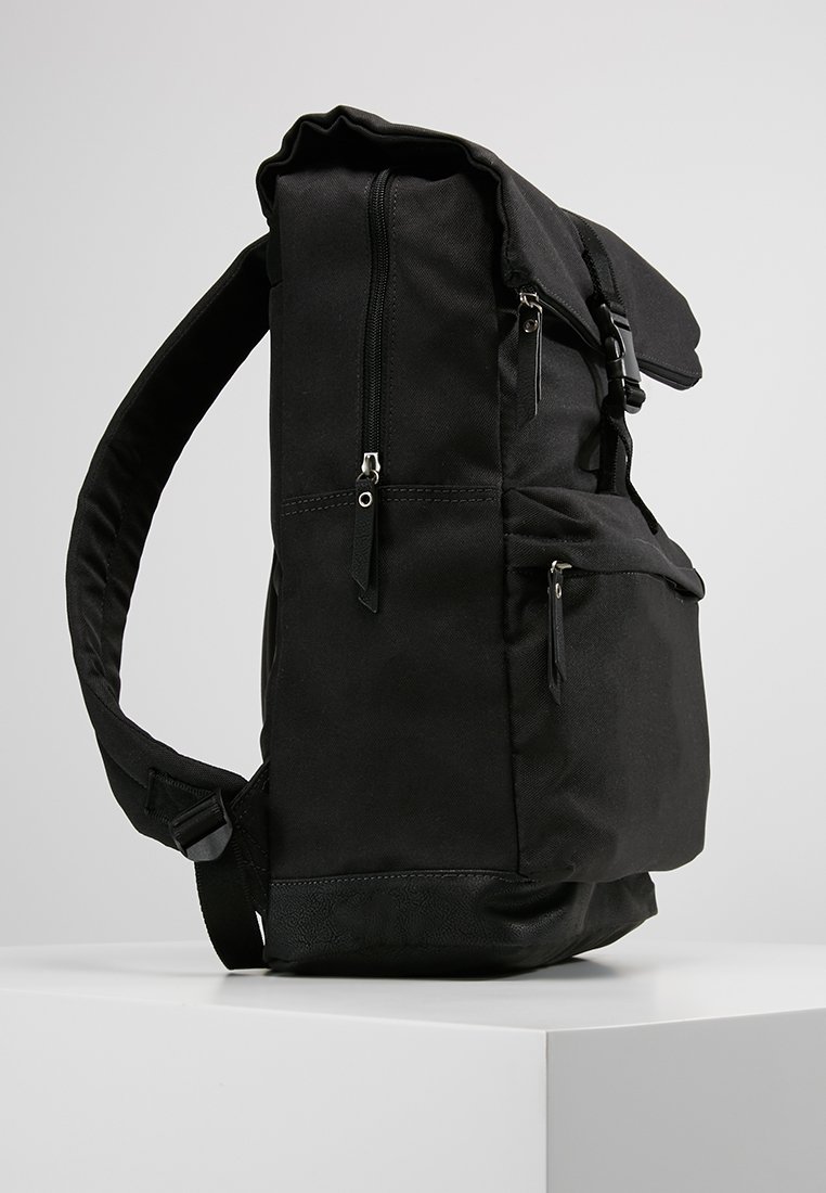 TOM TAILOR SIMON Ryggsäck blacksvart Zalando.se TOM TAILOR SIMON Ryggsäck blacksvart Zalando.se