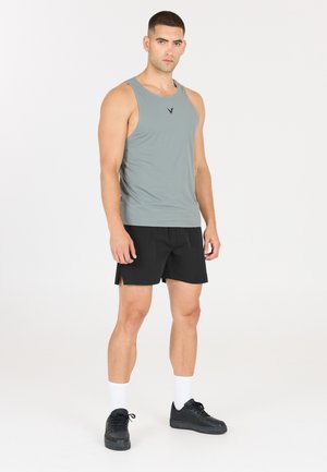 ORVI - Shorts - black