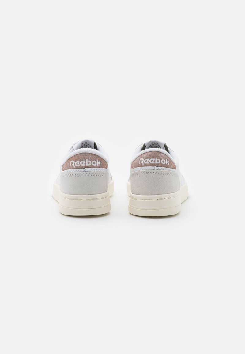 reebok ad court zebra