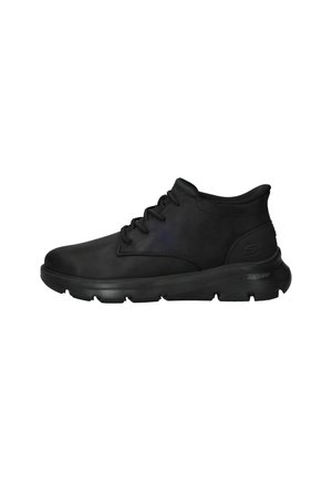 Sportieve veterschoenen - zwart