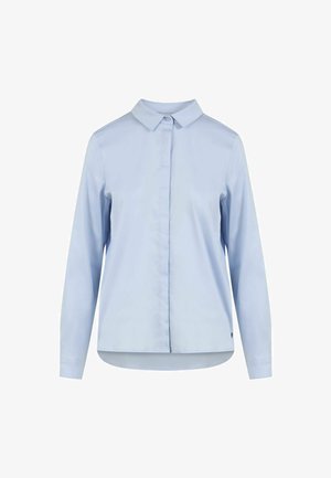 Világoskék, hosszú ujjú ing gombokkal, klasszikus gallérral, sima, enyhén fényes anyagból. Ívelt szegéllyel rendelkezik, és nincs látható mintája.