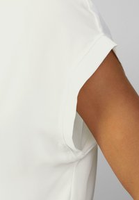 s.Oliver BLACK LABEL T-paita - ecru