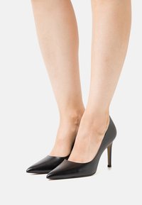 San Marina Lodičky na vysokém podpatku - black