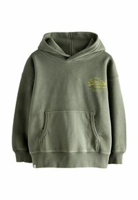 Felpa verde oliva in misto cotone. Presenta una tasca frontale, polsini a costine e un cappuccio con coulisse. Logo testuale giallo sul petto.