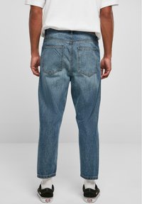 Urban Classics CROPPED TAPERED  - Jeans Tapered Fit - middeepblue