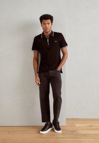 Antony Morato REGULAR FIT WITH RUBBER BADGE WITH METAL LOGO - Polosärk - black