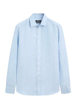 Světle modrá pánská košile s dlouhým rukávem, zapínáním na knoflíky a klasickým límečkem, zobrazena na bílém pozadí.