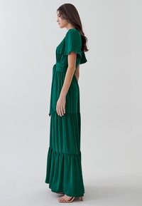 TUSSAH AUORA - Maksi suknelė - emerald
