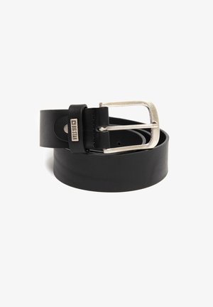 Zwarte leren riem met een zilveren metalen gesp, met een gladde textuur en een rechthoekig gespontwerp, gelabeld met "BIG STAR."