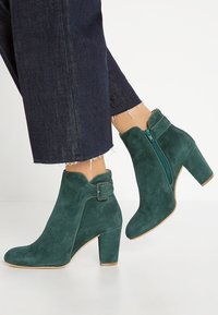 Shoe The Bear Botines bajos - evergreen