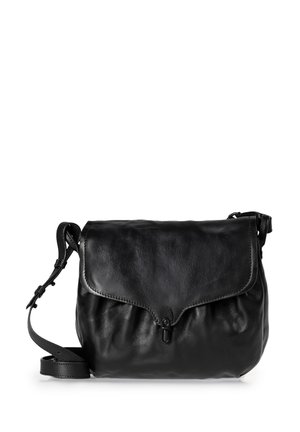 Borsa a tracolla in pelle nera con forma arrotondata, chiusura a pattina e tracolla regolabile. Texture liscia con dettagli di cucitura sottili.