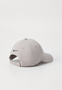 Thumbnail Image 2