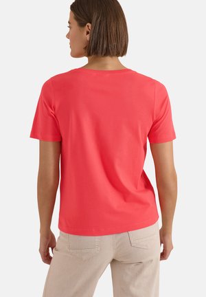 Cecil, T-SHIRT MIT BOAT NECK UND WORDING ARTWORK - T-shirt imprimé - coral