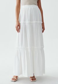 THE FATED MAXINE  - Maxisukňa - ivory