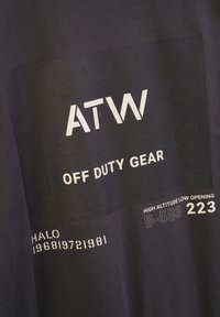 HALO T-shirts print - raven