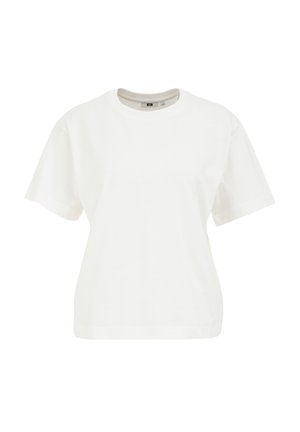 Balta trumpa rankovė t-shirt marškinėliai, pagaminti iš medvilnės. Suapvalintas kaklas ir laisvas fasonas. Lygus audinys be raštų ar dekoracijų.