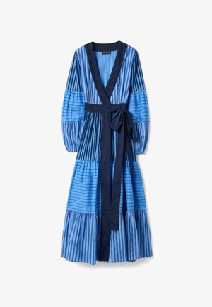 Vestito avvolgente a maniche lunghe di colore blu con righe verticali e orizzontali miste, rifiniture blu navy e cintura in vita abbinata blu navy.