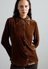By Malene Birger ROSIANNAS - Pogājama blūze - bison