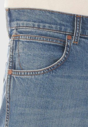 Wrangler JACKSVILLE - Jean bootcut - vintage worn wssknz