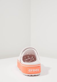 Crocs CROCBAND PLATFORM CLOG - Badsandal - barely pink/bright coral