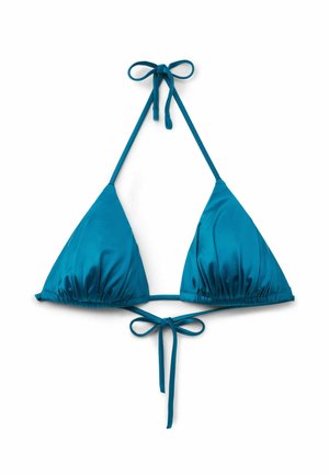 Haut de bikini triangle bleu avec col halter et nouettes dans le dos, en tissu lisse et brillant, posé à plat sur fond blanc.