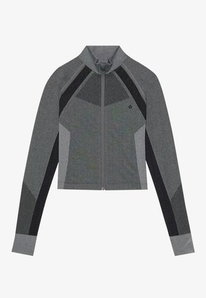 Siva sportska jakna sa zatvaračem i visokim ovratnikom, teksturiranim panelima i mrežastim detaljima. Ima duge rukave i tijesnu konstrukciju.