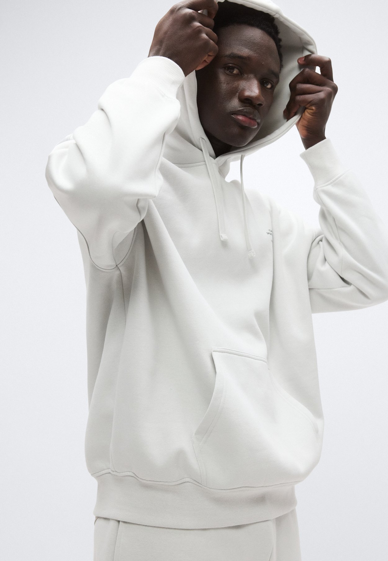 EVERYDAY RELAXED HOODIE