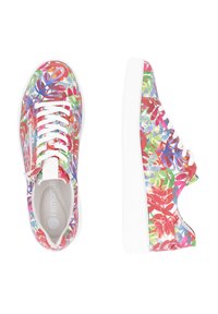 Bunte Sneakers mit einem floralen Muster in Rot-, Grün- und Blautönen, weißen Schnürsenkeln und einer dicken weißen Sohle.