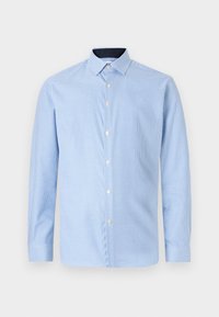 Camisa de vestir de manga larga en azul claro con un pequeño patrón de cuadros blancos, con botón en la parte delantera y cuello puntiagudo.