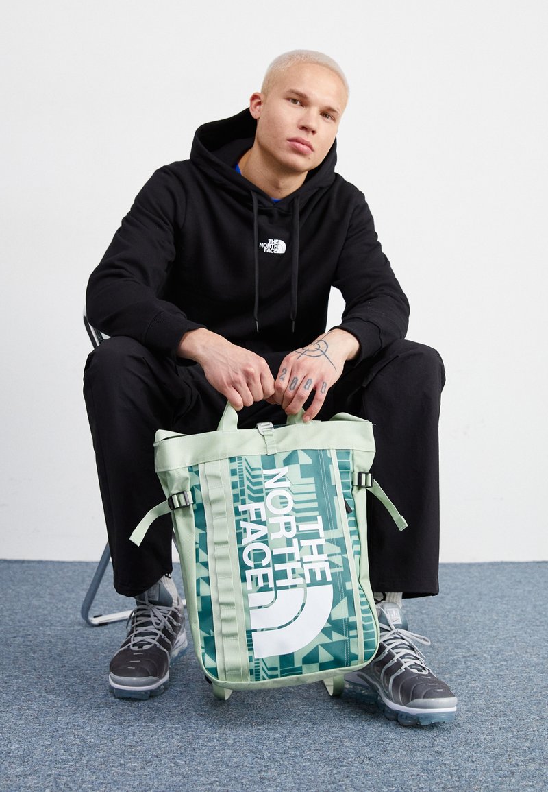 The North Face BASE CAMP Rucksack misty sage/dark sage/green Zalando.co.uk