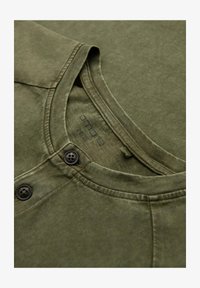 Vybráno, dark green