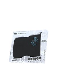 Portefeuille noir avec un petit motif de crabe bleu en blanc et gris, emballage Oxmox Moneybox, étiqueté végan et protégé RFID.