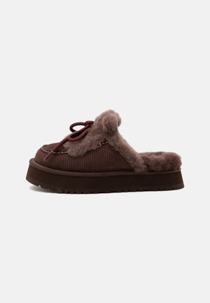 UGG, DISQUETTE HERITAGE - Pantuflas - burnt cedar