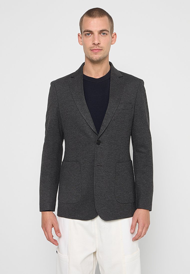 SLIM FIT