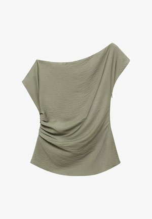 Top verde măsliniu, cu umeri descoperiți, realizat dintr-un material ușor, cu un finisaj texturat. Prezentă detalii drapate pe față și pe laterale.