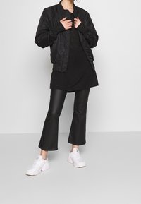 VILA Stickad tröja - black