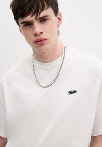 Thumbnail Image 4