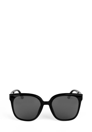 Schwarze Sonnenbrille mit einem glänzenden Kunststoffrahmen, übergroßer Cateye-Form und dunkel getönten Gläsern. Schlichtes Design ohne dekorative Akzente.