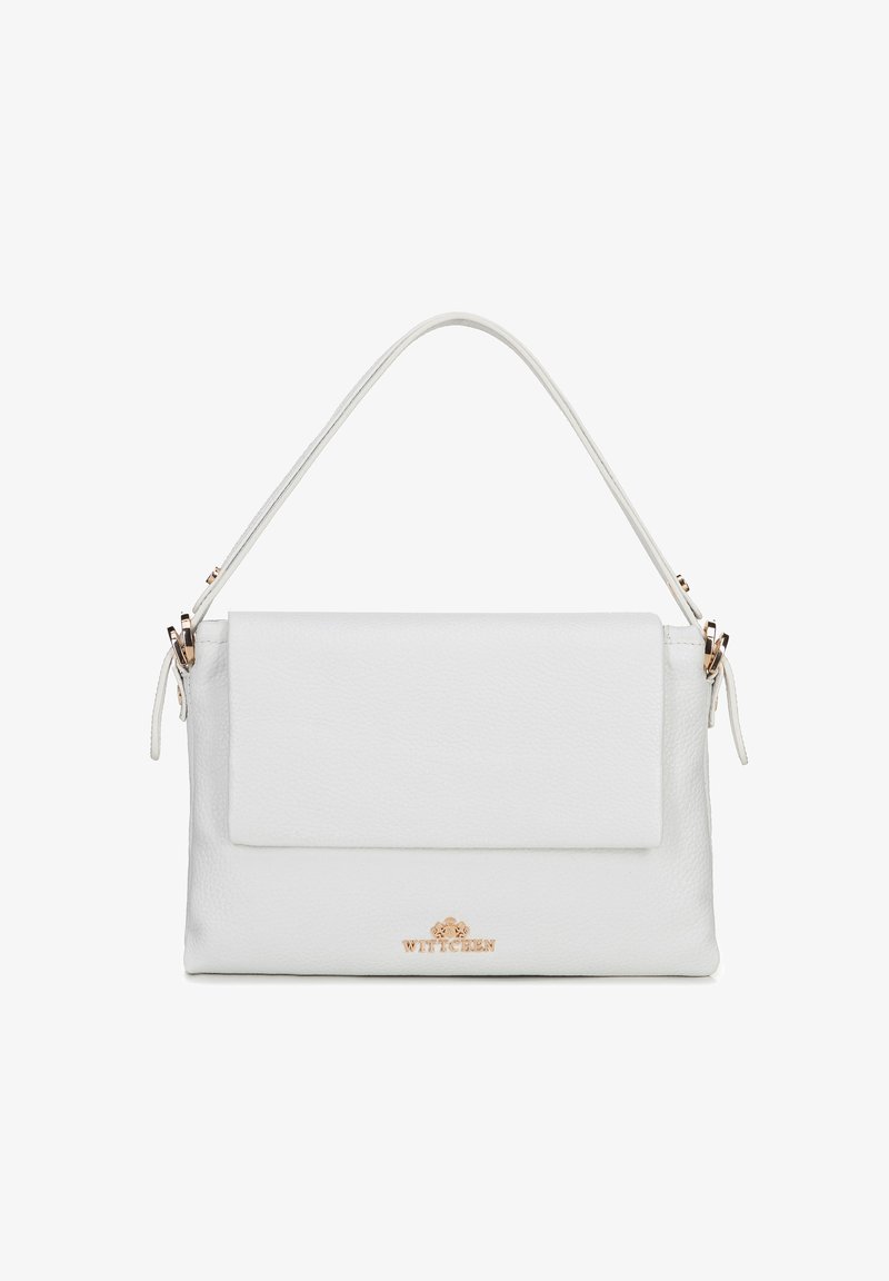 Borsa a tracolla in pelle bianca con pattina anteriore piatta, superficie testurizzata, manico superiore e hardware tono oro con logo in basso.