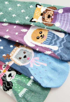 Skarpetki dziane w pastelowych kolorach z nadrukami w postaci kreskówkowych twarzy zwierząt: lisa, psa, niedźwiedzia i pandy, z teksturowanymi wzorami i zabawnymi akcentami.