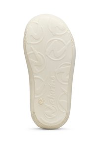 Suola di una scarpa beige per bambini con motivi circolari testurizzati, il nome del marchio "Naturino" e il numero di taglia 20 impresso.