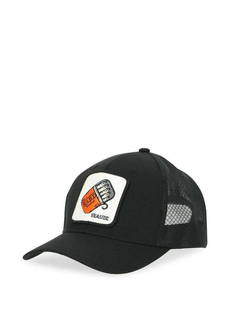 Cappello nero con lati in rete, dotato di un'etichetta bianca con una grafica arancione e il testo "SEASIDE". Visiera testurizzata, design informale.