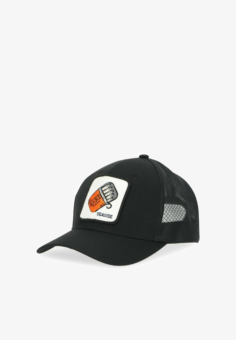 Sort kasket med net sider, med en hvid lap som viser et orange grafisk motiv og teksten "SEASIDE." Tekstureret skygge, afslappet design.