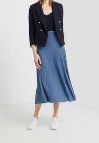 Marella Linne - dark blue