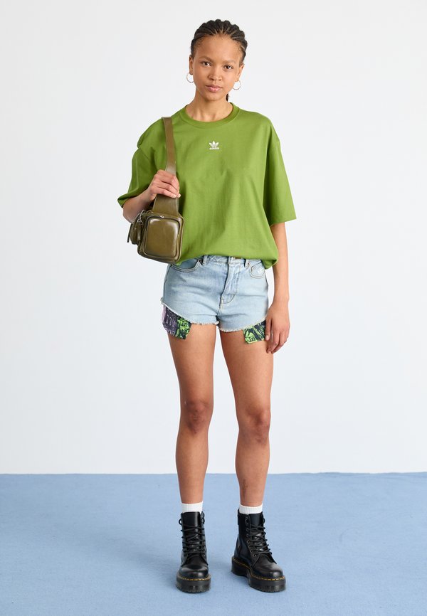 TEE - Basic T-shirt - tech olive3