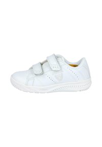 Zapatilla deportiva blanca con parte superior sintética lisa, doble tira de Velcro, detalles perforados y suela de goma texturizada.