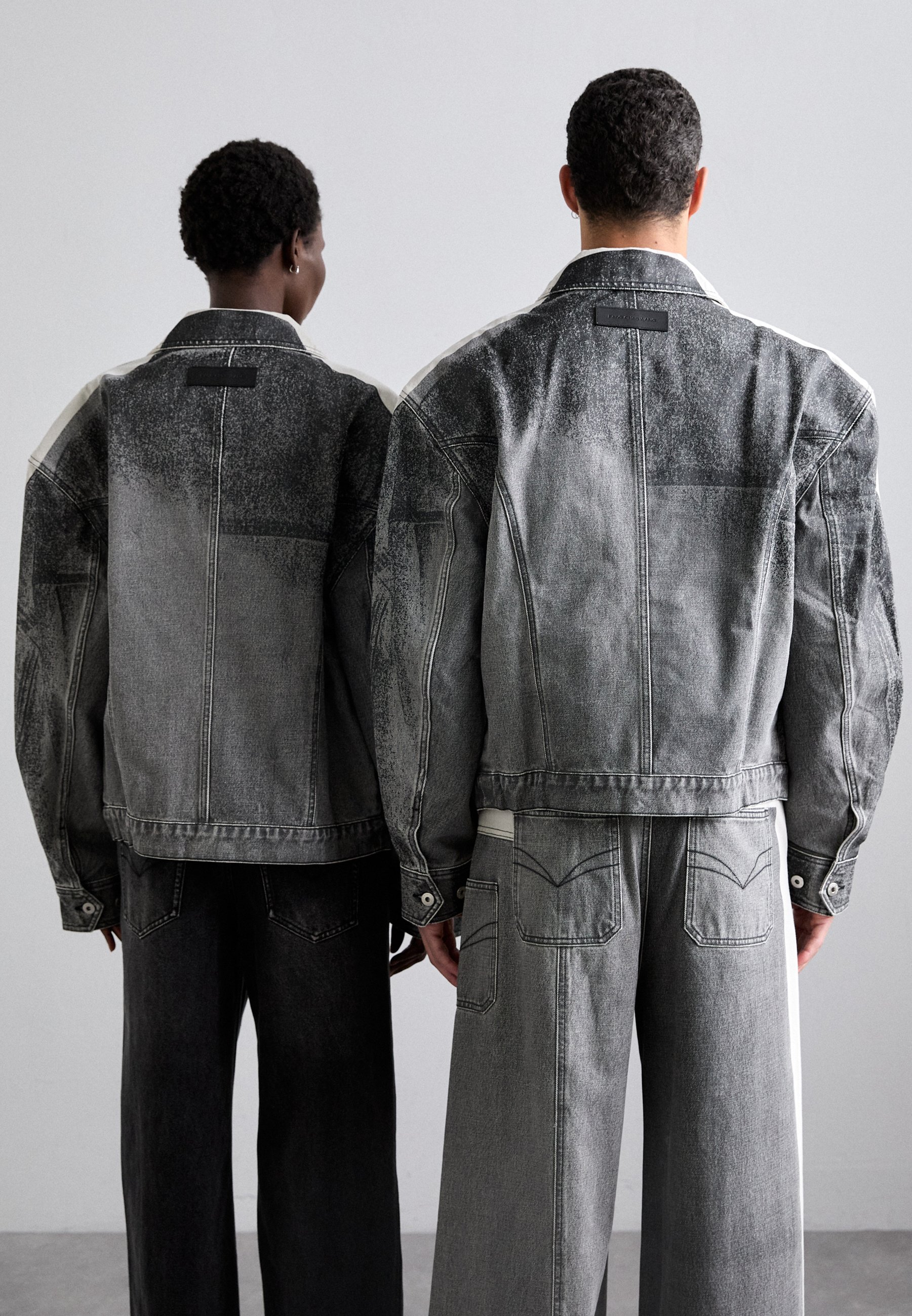 国内未入荷 STARTEXCEEDEND - Distressed Black Denim Jacket Black Fucking Awesome Reflective Denim Jacket | SVD