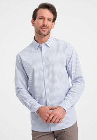 VERTICAL STRIPED  - Overhemd - light blue