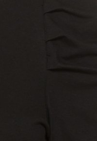 Vero Moda Tall VMEGAMAXI  - T-shirt basique - black