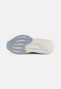 adidas Performance SUPERNOVA SOLUTION - Chaussures de running sur route - core black/halo silver/dash grey